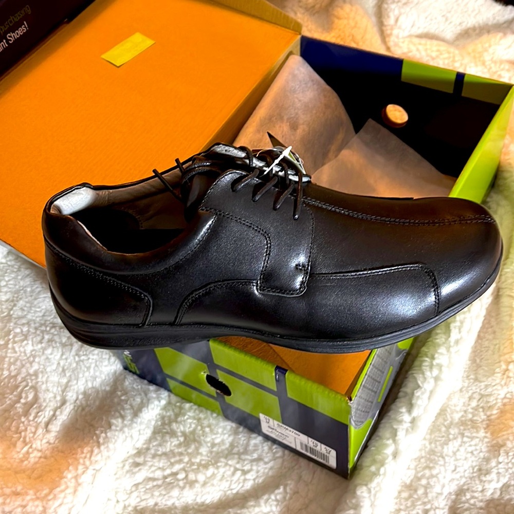 🤩SR Max slip resistant work shoes BRAND NEW. 🎁4